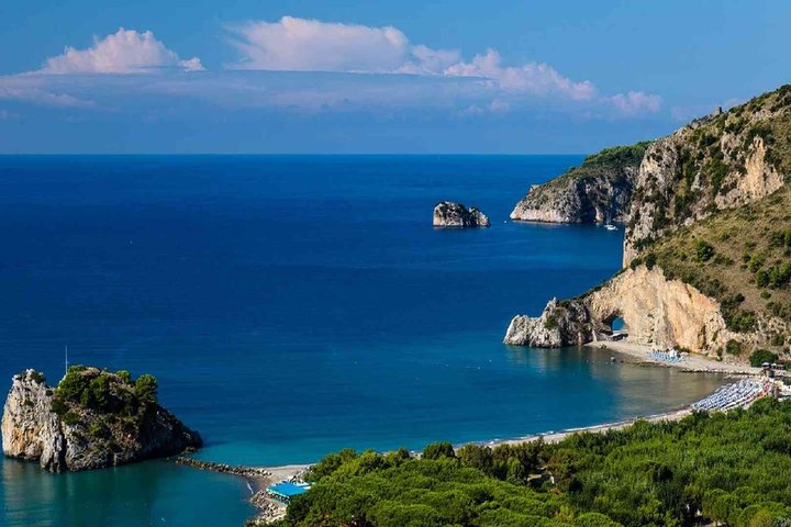 Arco Naturale di Palinuro sul mare