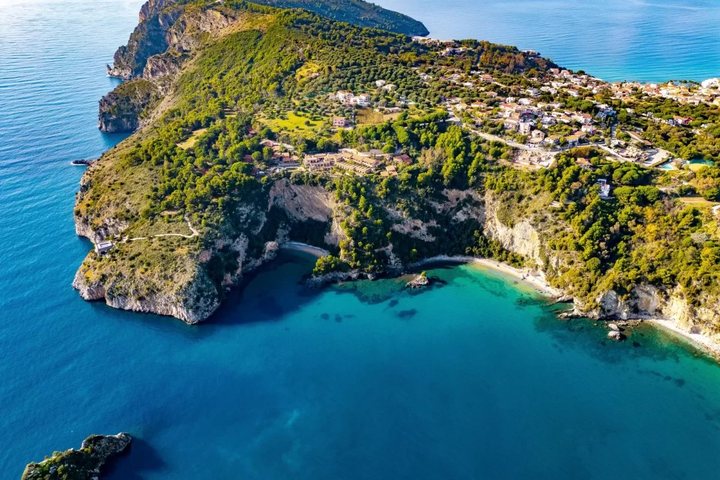 Baia del Buon Dormire lungo la costa di Palinuro